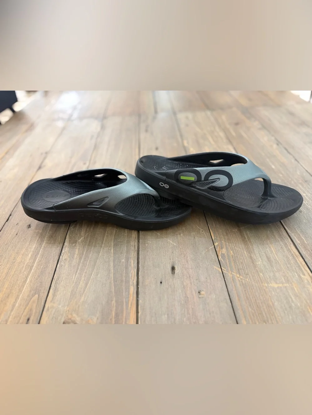 OOFOS original sport recovery slip on sandal men’s size 10 athleisure comfort